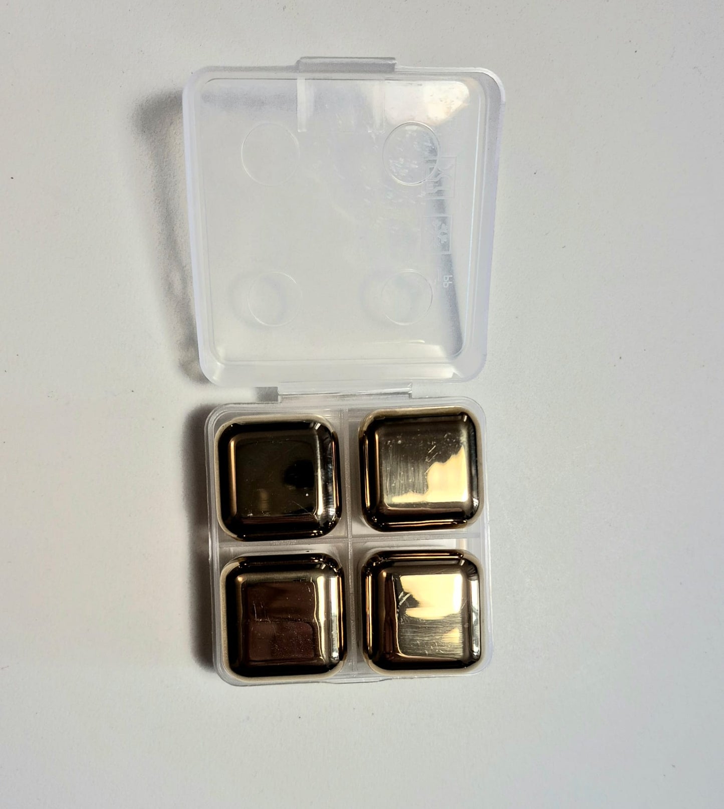 Refined Gold Cubes – Un accent rafinat pentru whiskey-ul tău preferat