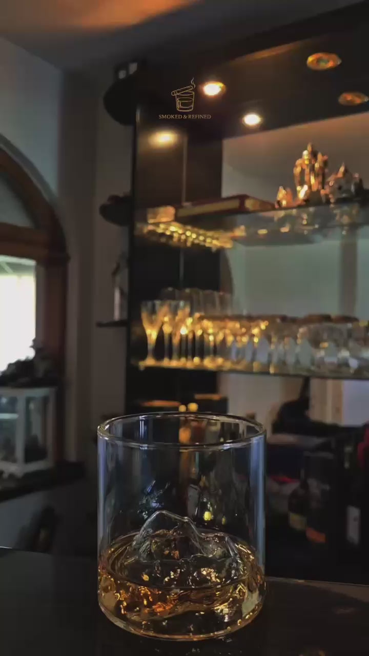 Încarcă clipul video: 